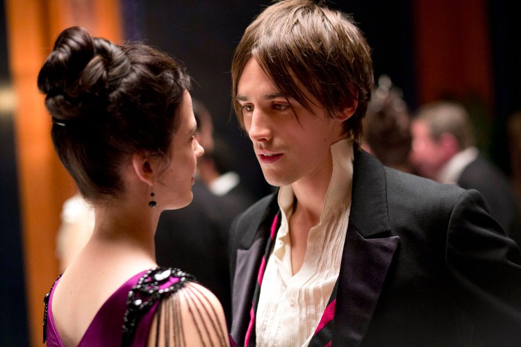Vanessa Ives (Eva Green) and Dorian Grey (Reeve Carney)