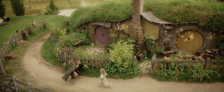 Samwise Gamgee returns to the Shire, in the final scene of Return of the King (2003)