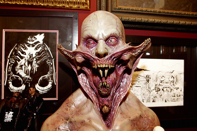 Reaper statue from Blade II