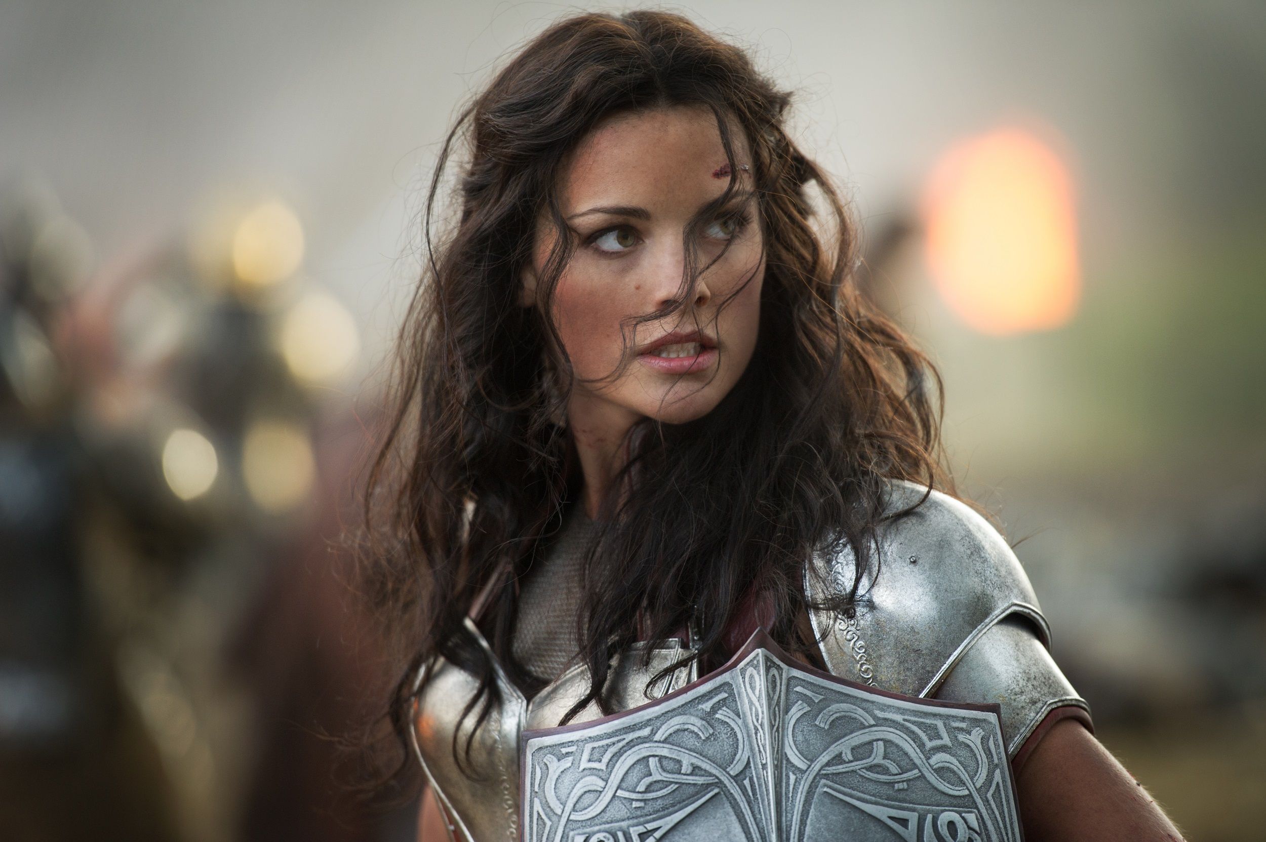 Popular imaginary: Jamie Alexander as Lady Sif in Thor: The Dark World (2011)